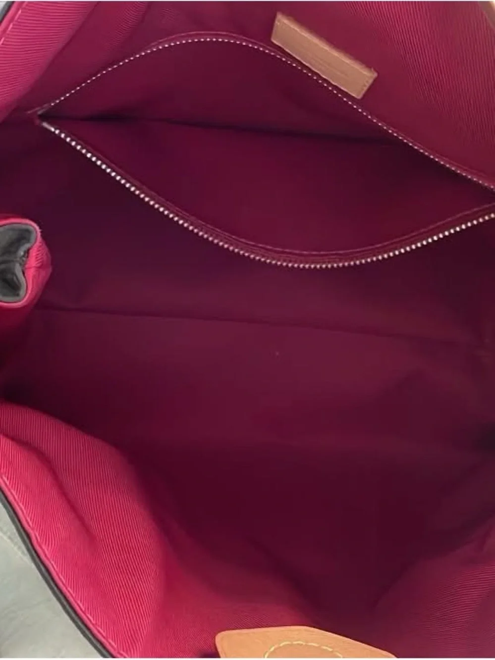 Louis Vuitton classic lv